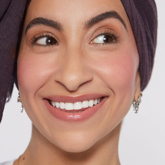 RARE BEAUT SOFT PINCH    BLSH 7